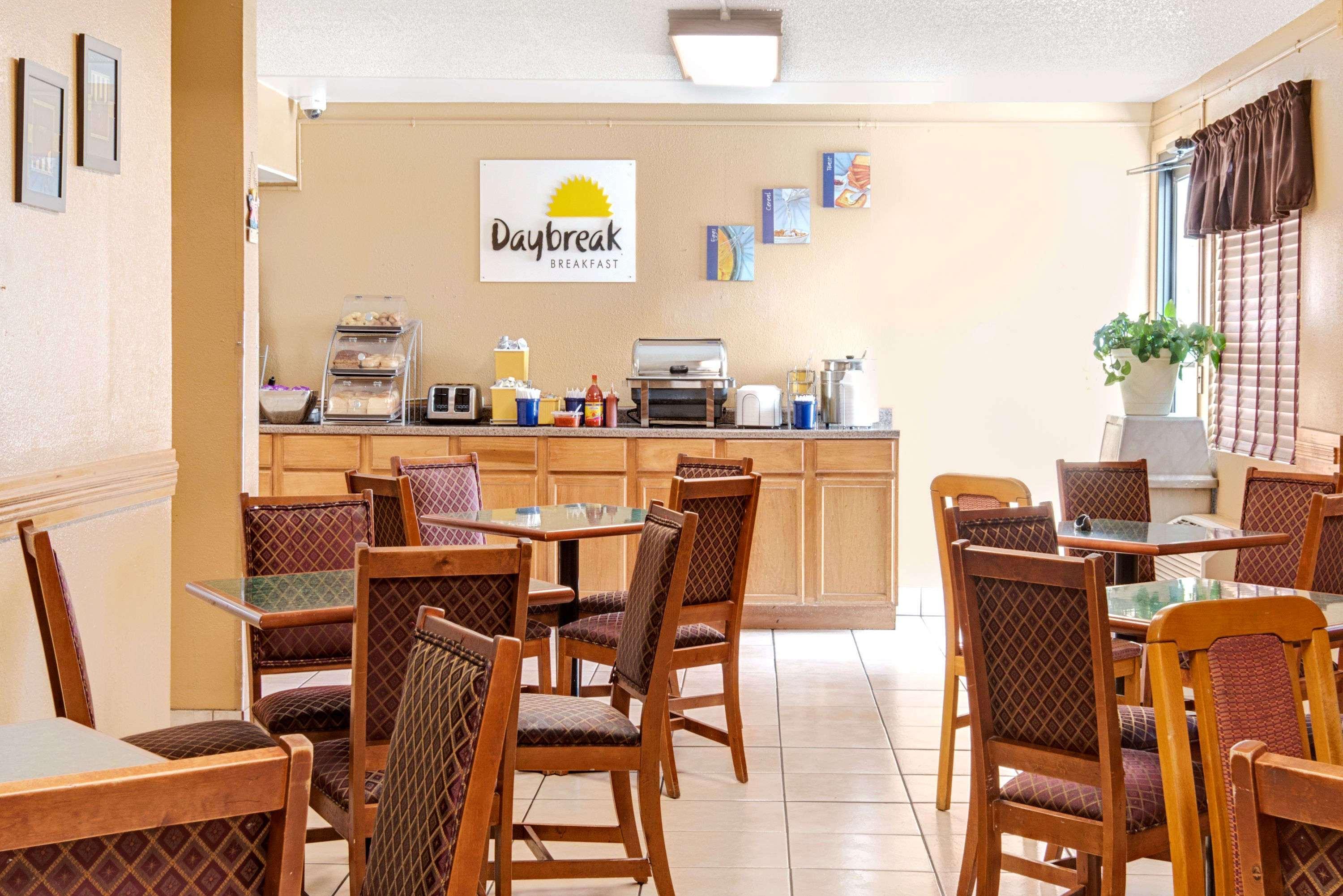 Days Inn By Wyndham El Paso Airport East Zewnętrze zdjęcie