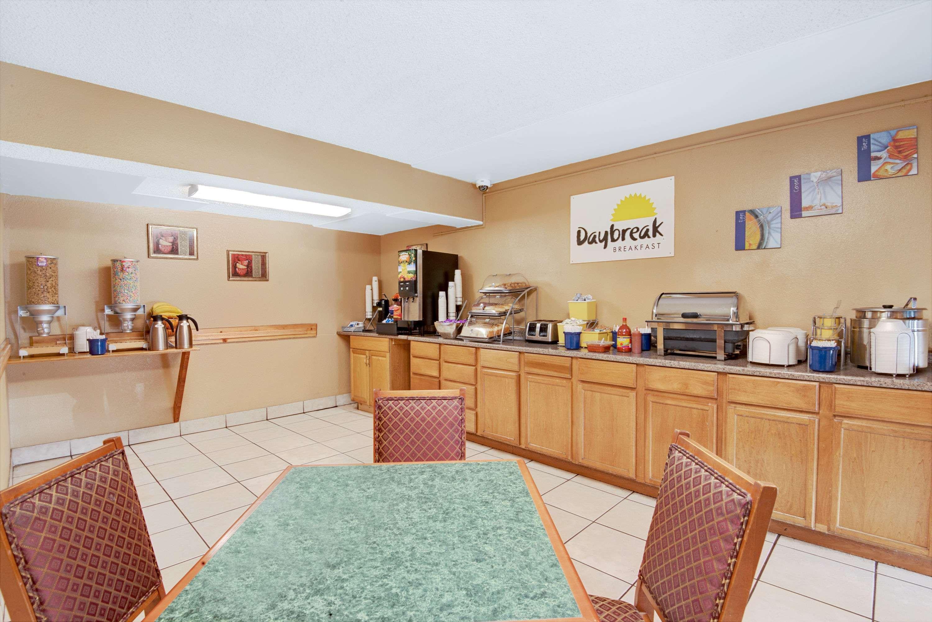Days Inn By Wyndham El Paso Airport East Zewnętrze zdjęcie