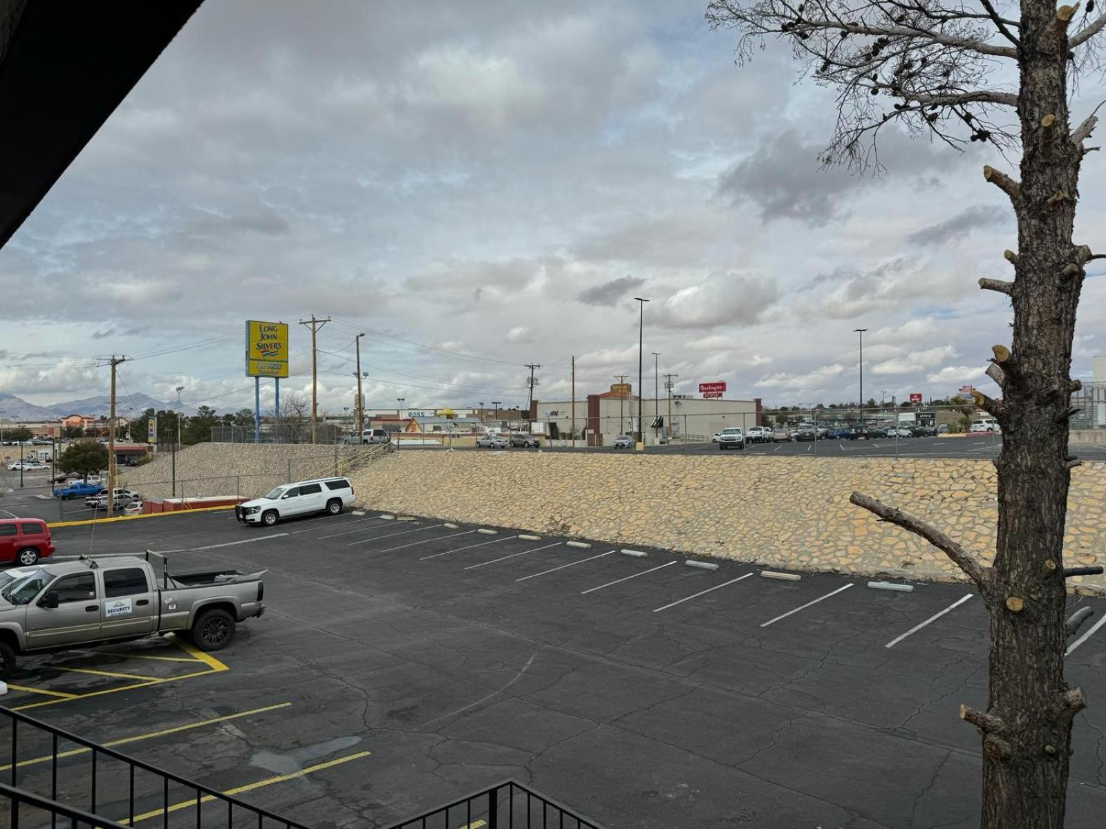 Days Inn By Wyndham El Paso Airport East Zewnętrze zdjęcie