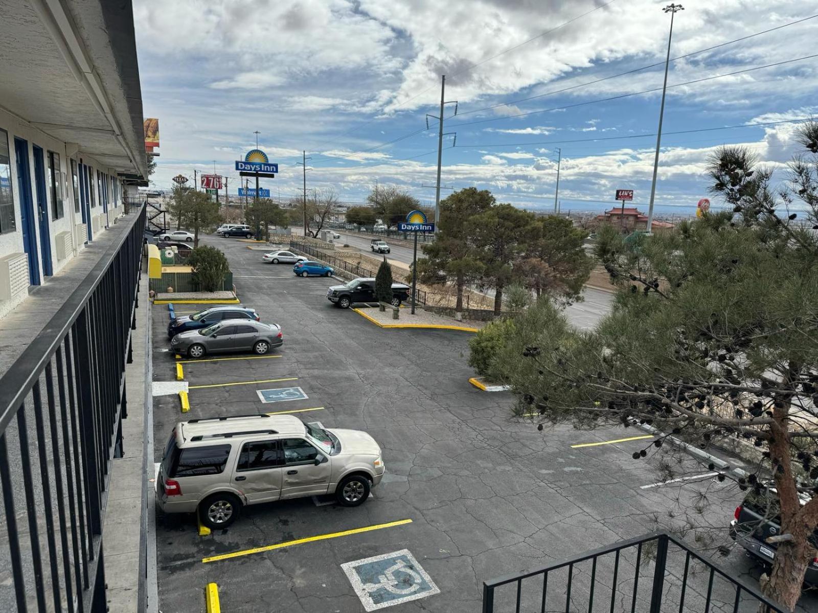 Days Inn By Wyndham El Paso Airport East Zewnętrze zdjęcie
